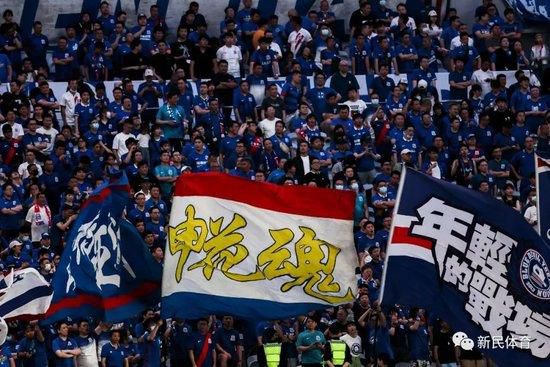 ......宋婉婷开车来到天香府，洪五爷便急忙迎了出来。